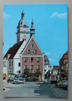 AK Auerbach / 1970-1990 / Blick auf Rathaus / Strassenansicht / Stadt Apotheke / Bus / Kulmbacher Reichelbräu